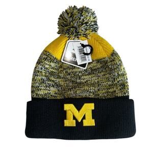 UofM Michigan Wolverines Unisex Pom Pom Hat NWT Maize And Blue
